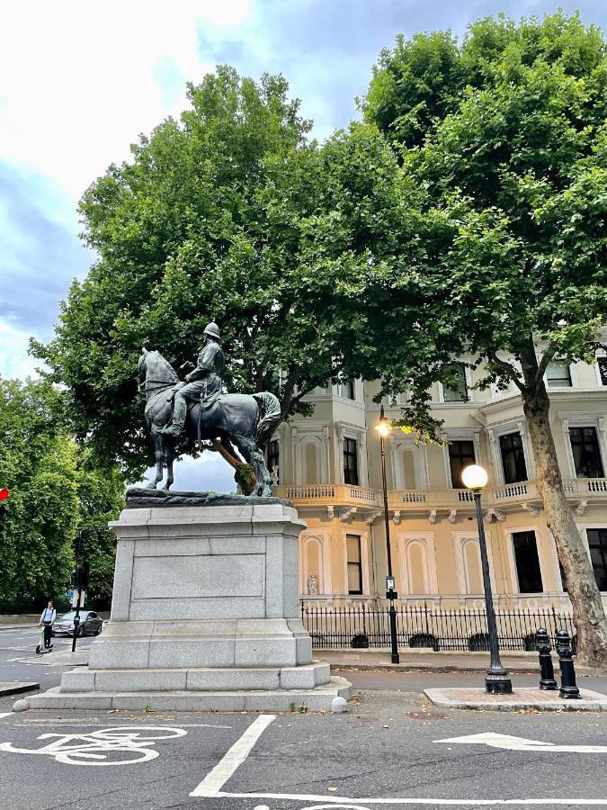 Super In Kensington Next To Hyde Park Londen