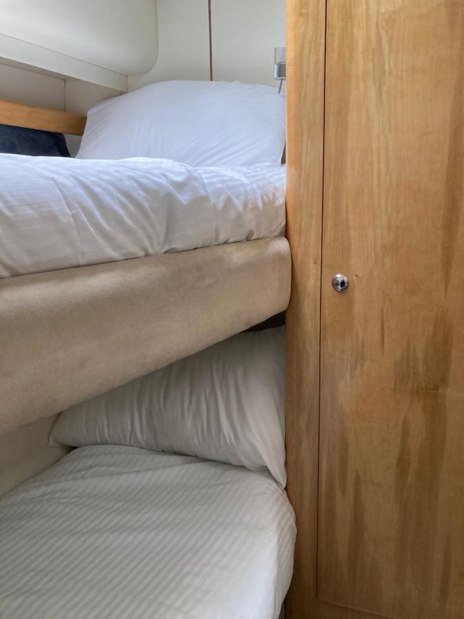 Entire Boat At St Katherine Docks 2 Available Select Using Options * Londen