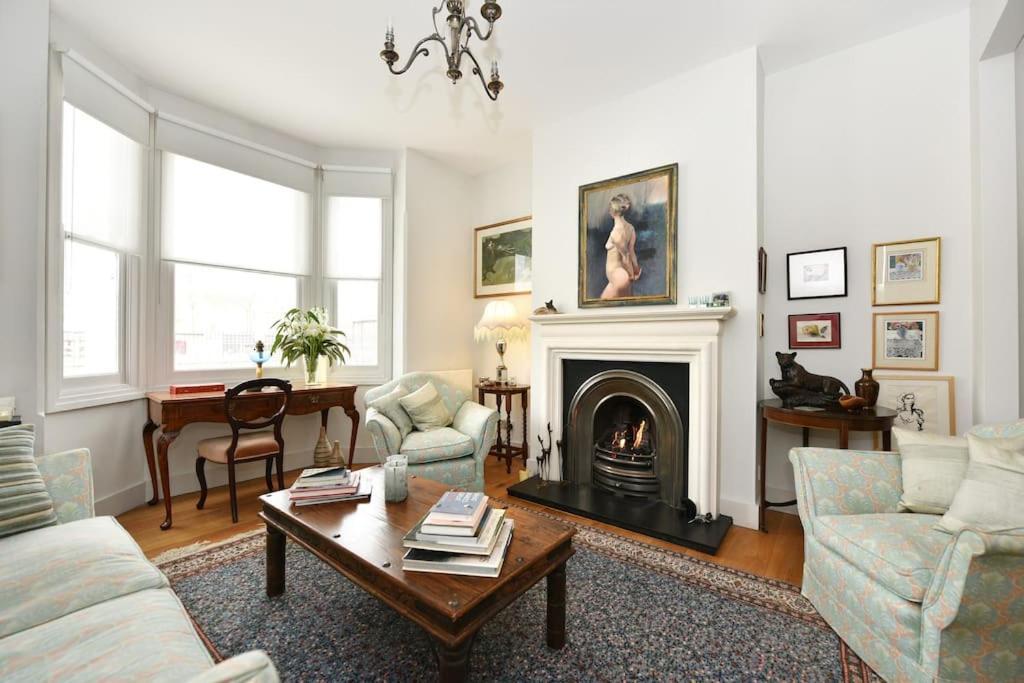 Pooters London, Elegant Townhouse, Very Holiday home London
