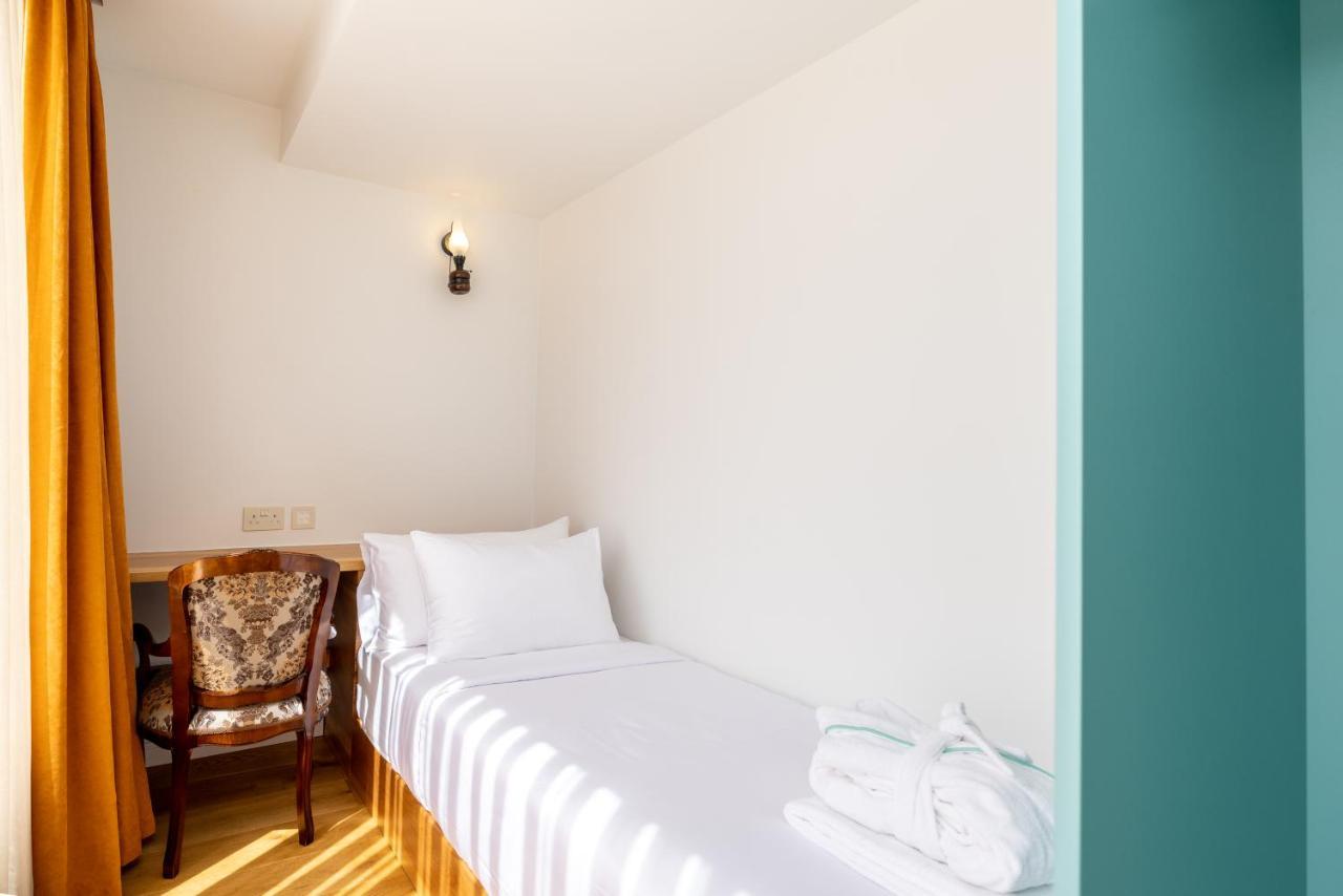 Limehouse Library Hotel 4*