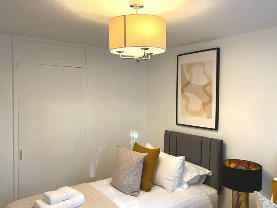 Fw Haute Apartments: Pet-friendly Duplex With Free Parking