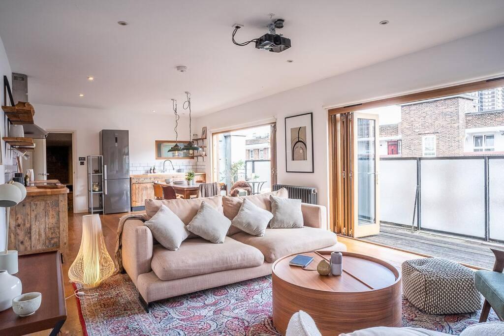 Penthouse At The Old Tea Factory London