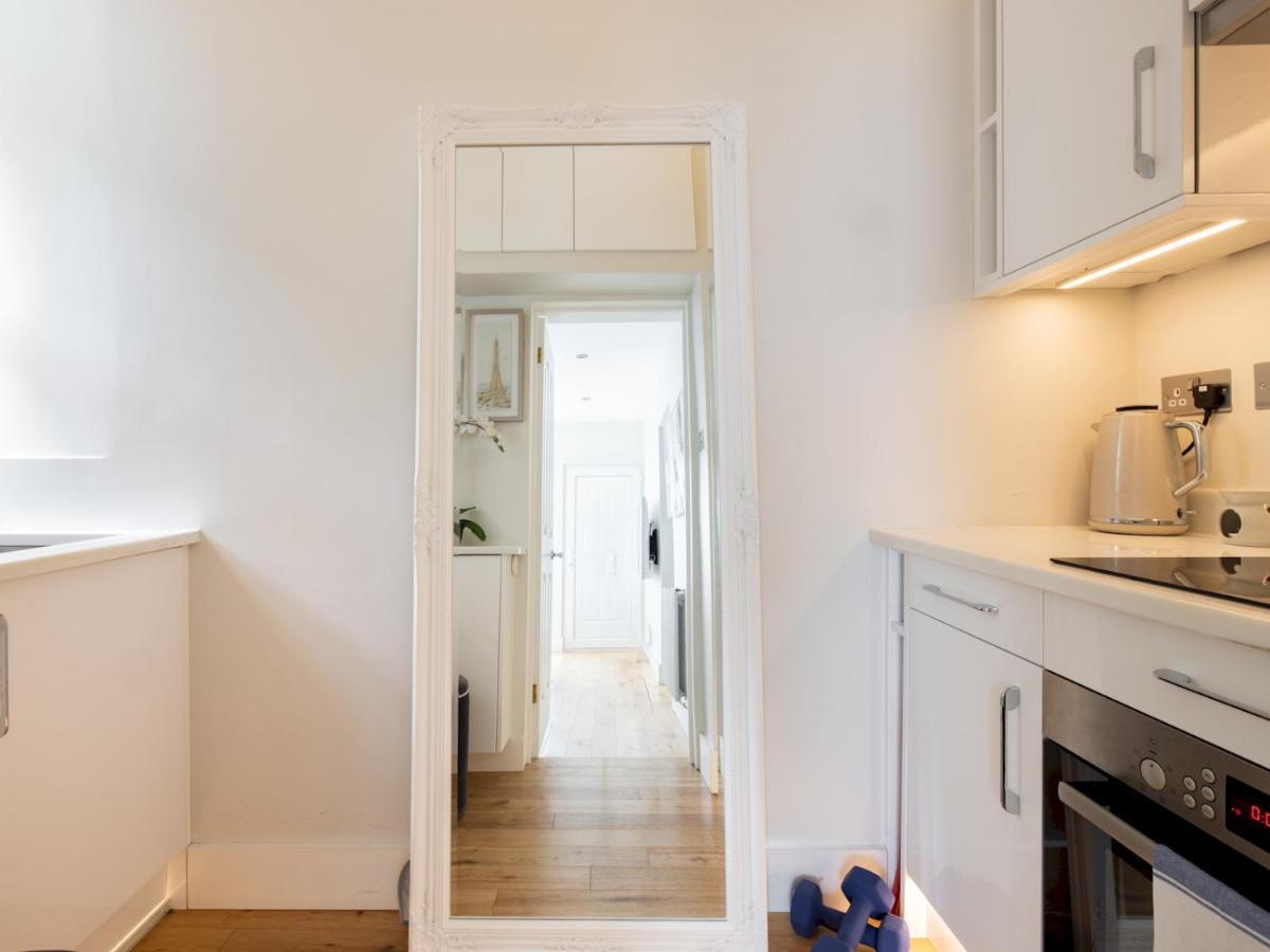 Apartment Pass The Keys Chic 1 Bedroom Flat Steps Of King's Road Chelsea