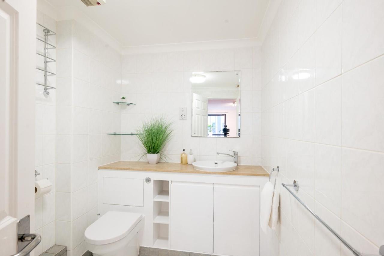 Apartamento Riverside Two Bedroom In Canary Wharf