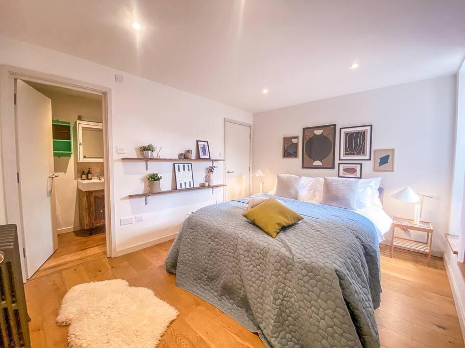 Penthouse At The Old Tea Factory * London