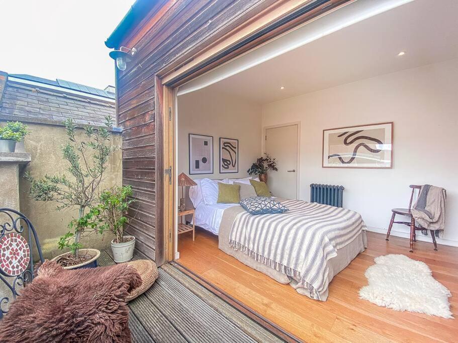 Penthouse At The Old Tea Factory Apartment London