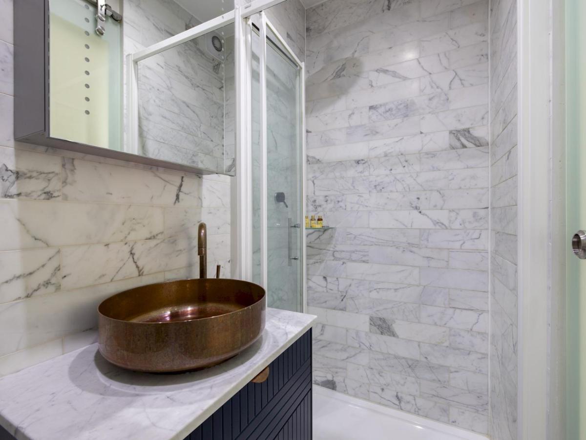 Pass The Keys Chic 1 Bedroom Flat Steps Of King's Road Chelsea