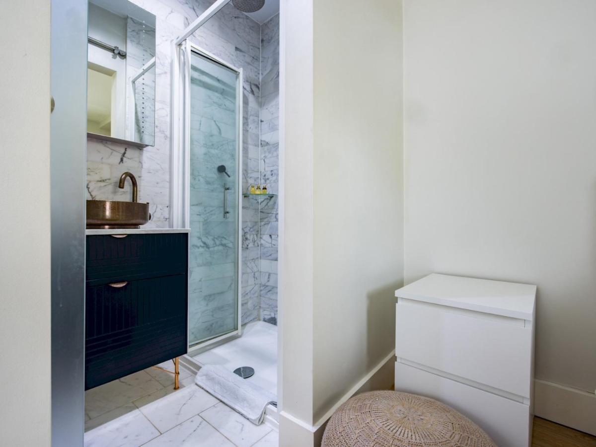Pass The Keys Chic 1 Bedroom Flat Steps Of King's Road Chelsea * London