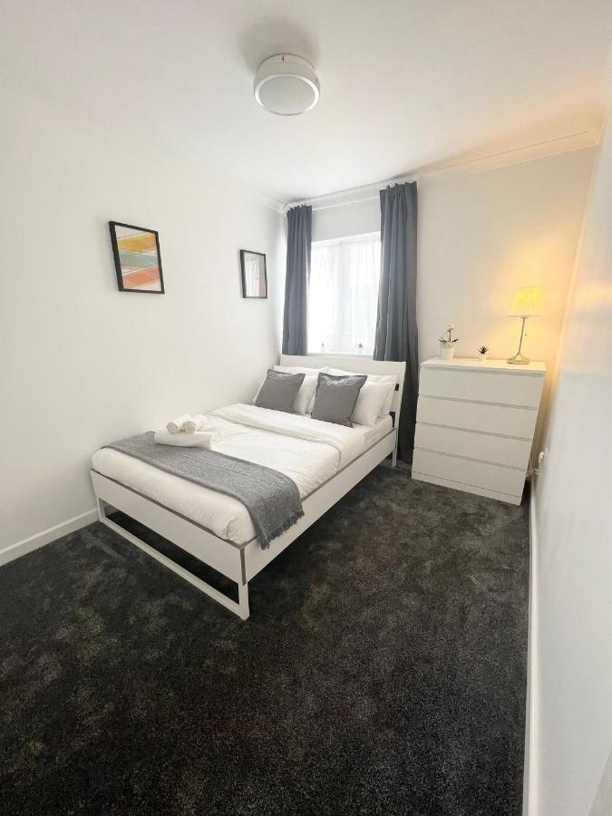 Stunning Flat In Greater Guest house London
