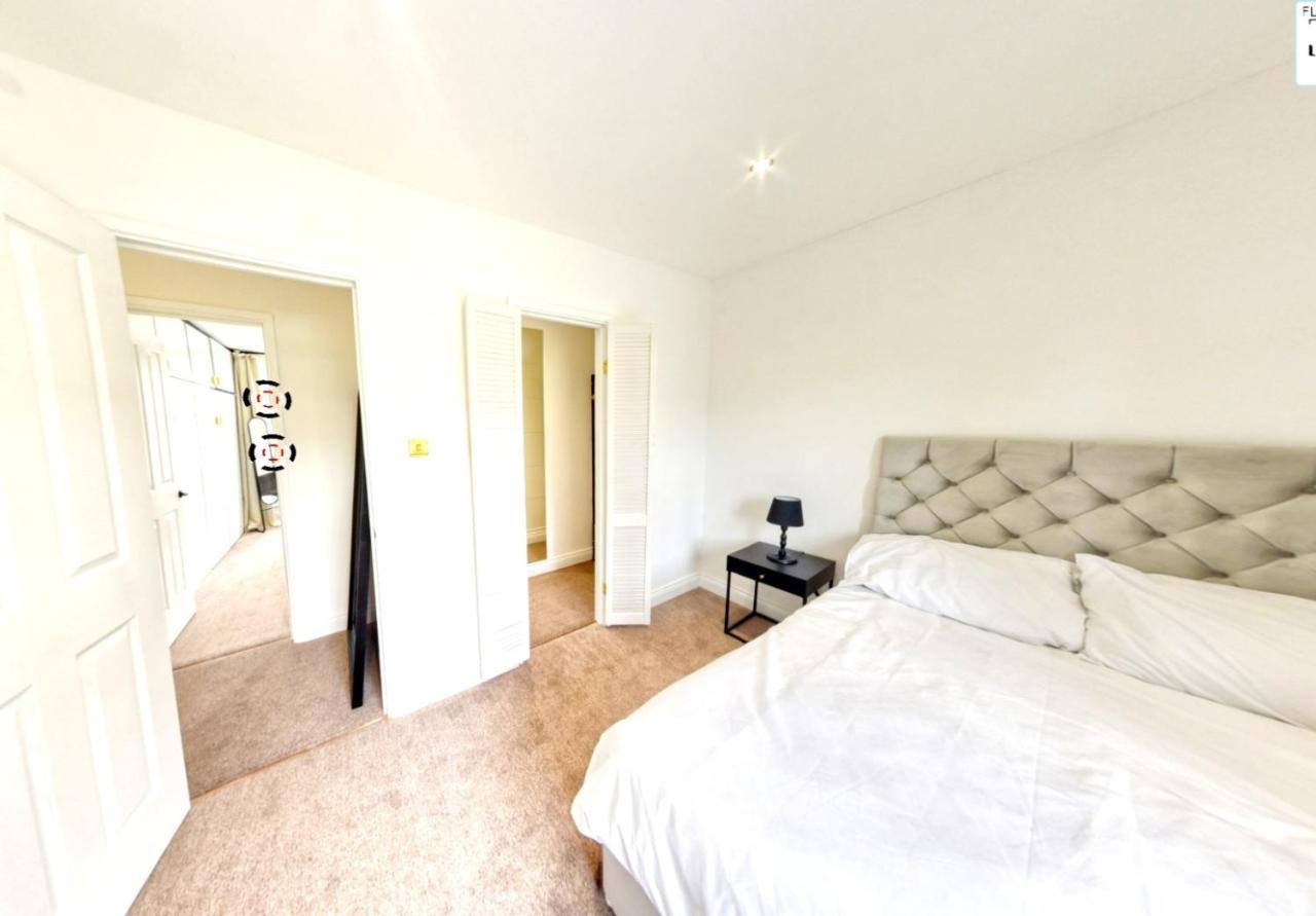 Charming 2-bed House In *