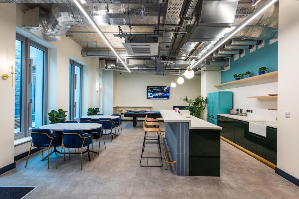 For Students Only Private Bedrooms With Shared Kitchen At Great Court In Apartment London