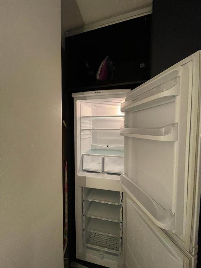 R3 Superking Sized Bed & 75