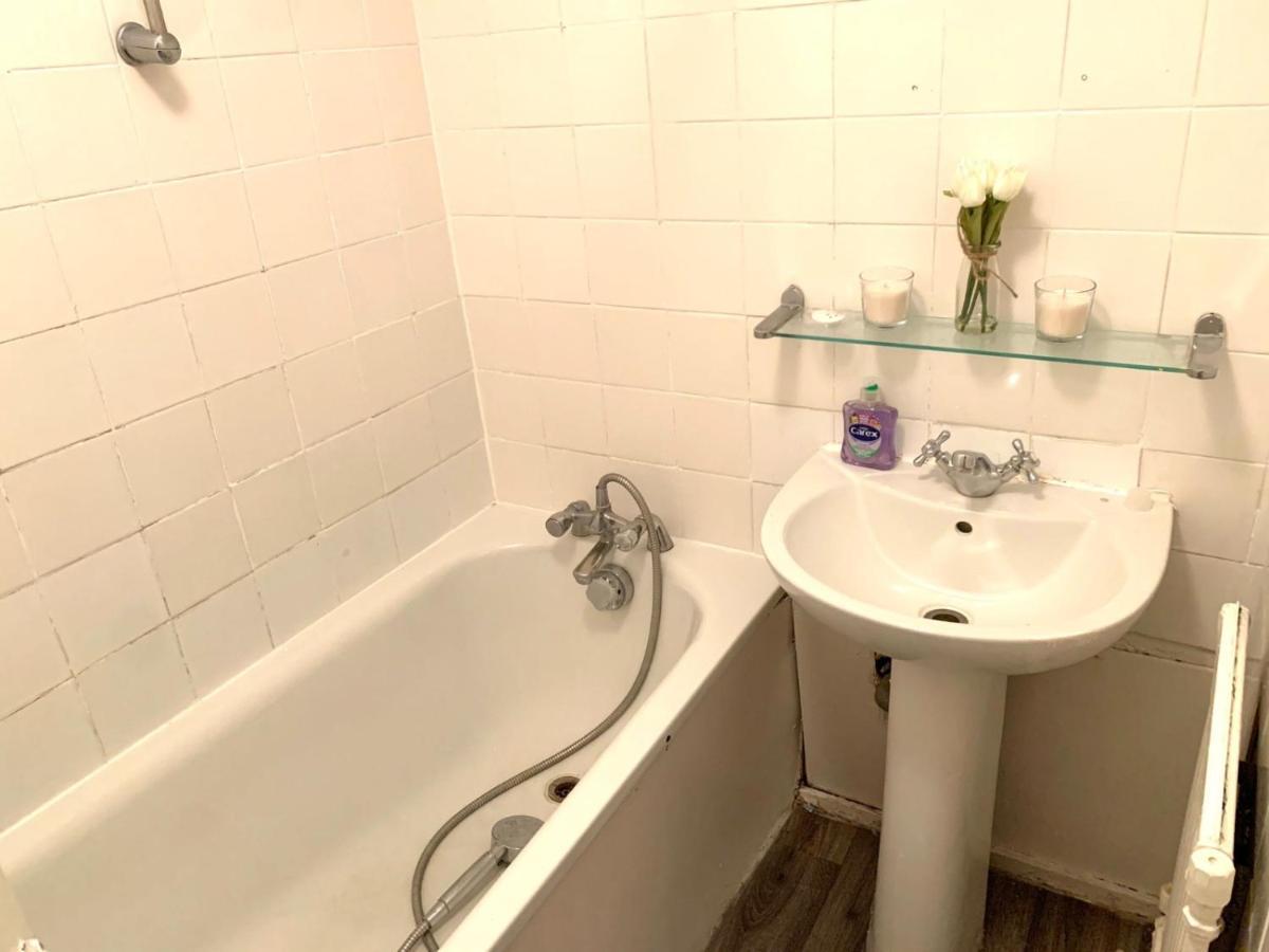 Accommodatie bij particulieren Private Bedrooms In A Flat! Away From Home! Shared Bathroom *