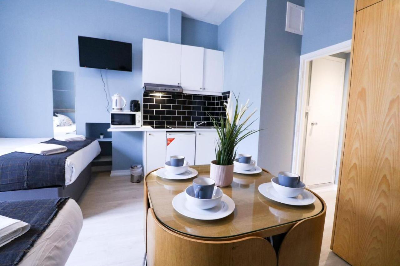 Superb Next To Hyde Park Apartment