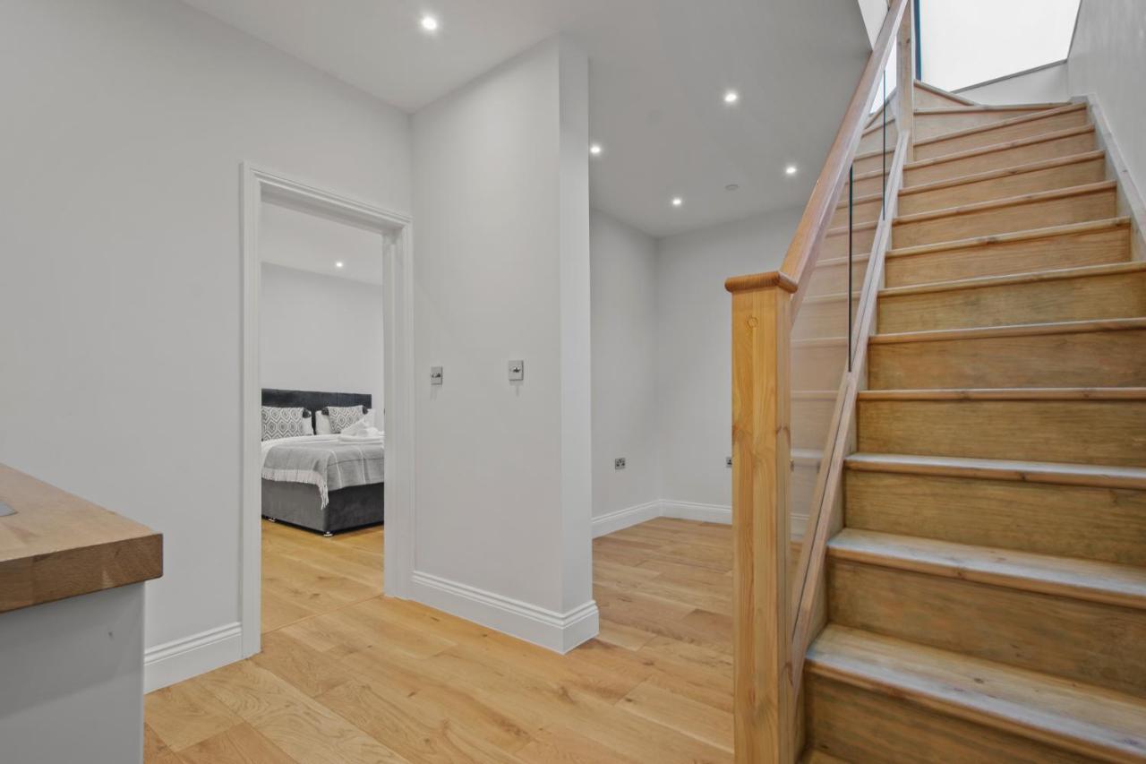 Apartment Mysquare Dalston Three Bed *