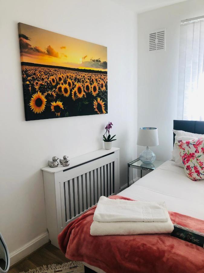 Super Location 2, 1min Metro 10 Min From Camden Appartement Londen