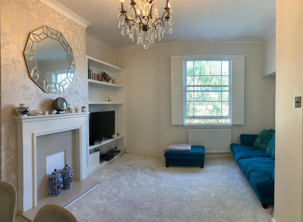 Apartment 1st Floor Luxury 2 Bedroom 1 Bathroom Hampstead