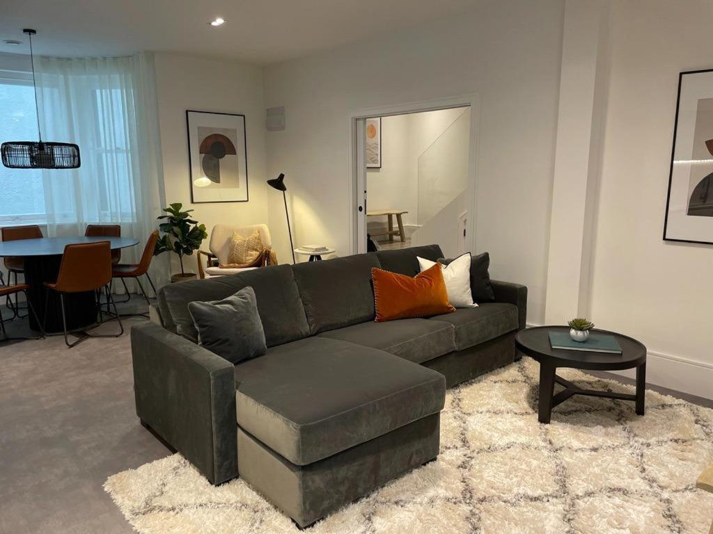 Apartment Brand New 3-bedroom In London