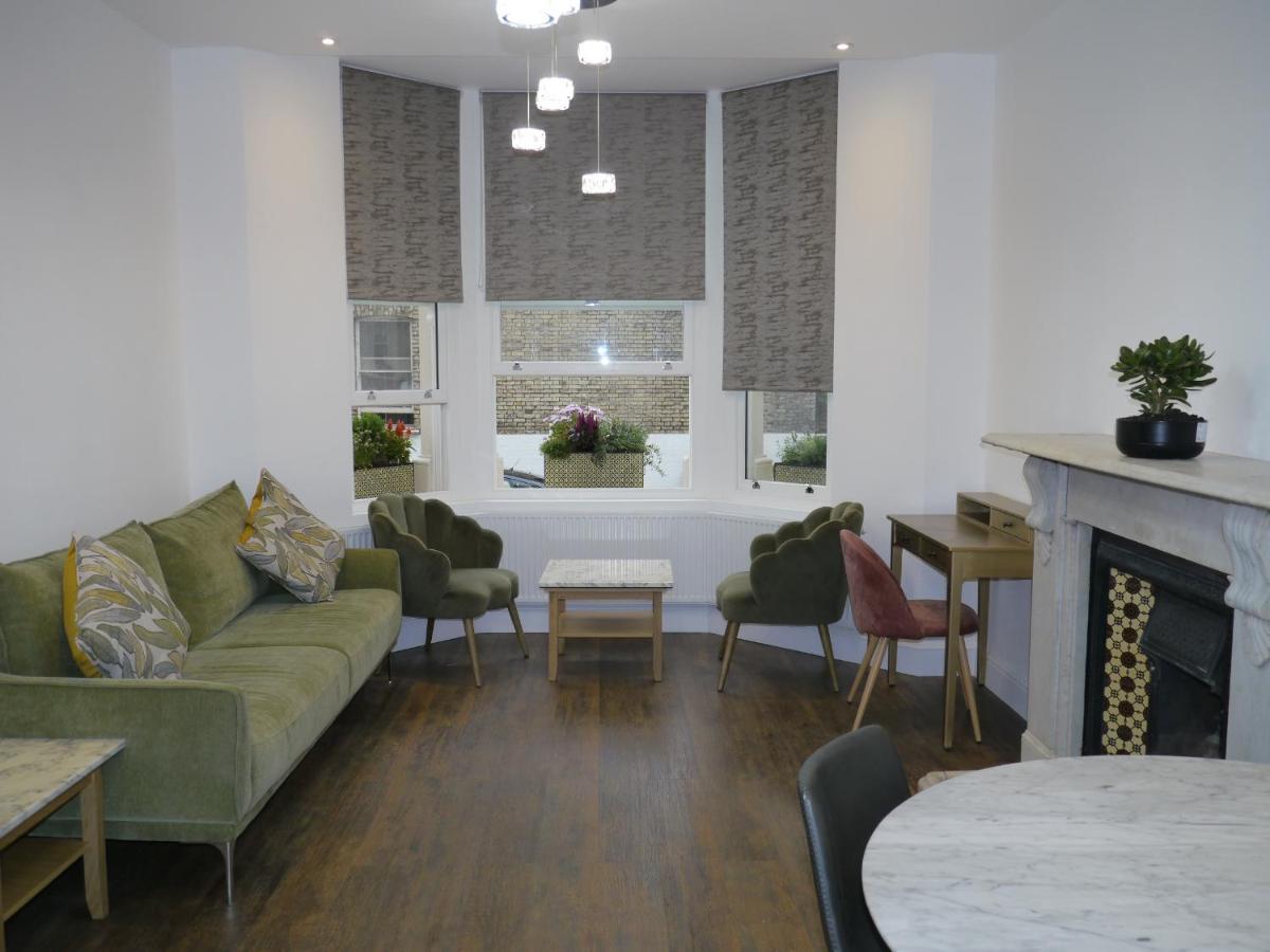 64 Avonmore Olympia Kensington Boutique Apartment London
