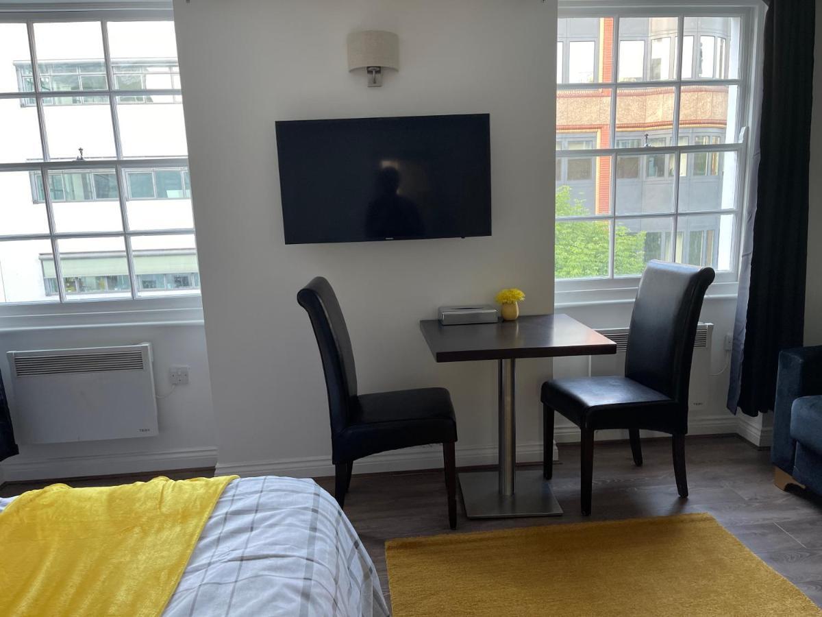 93 Charlotte Apartamento