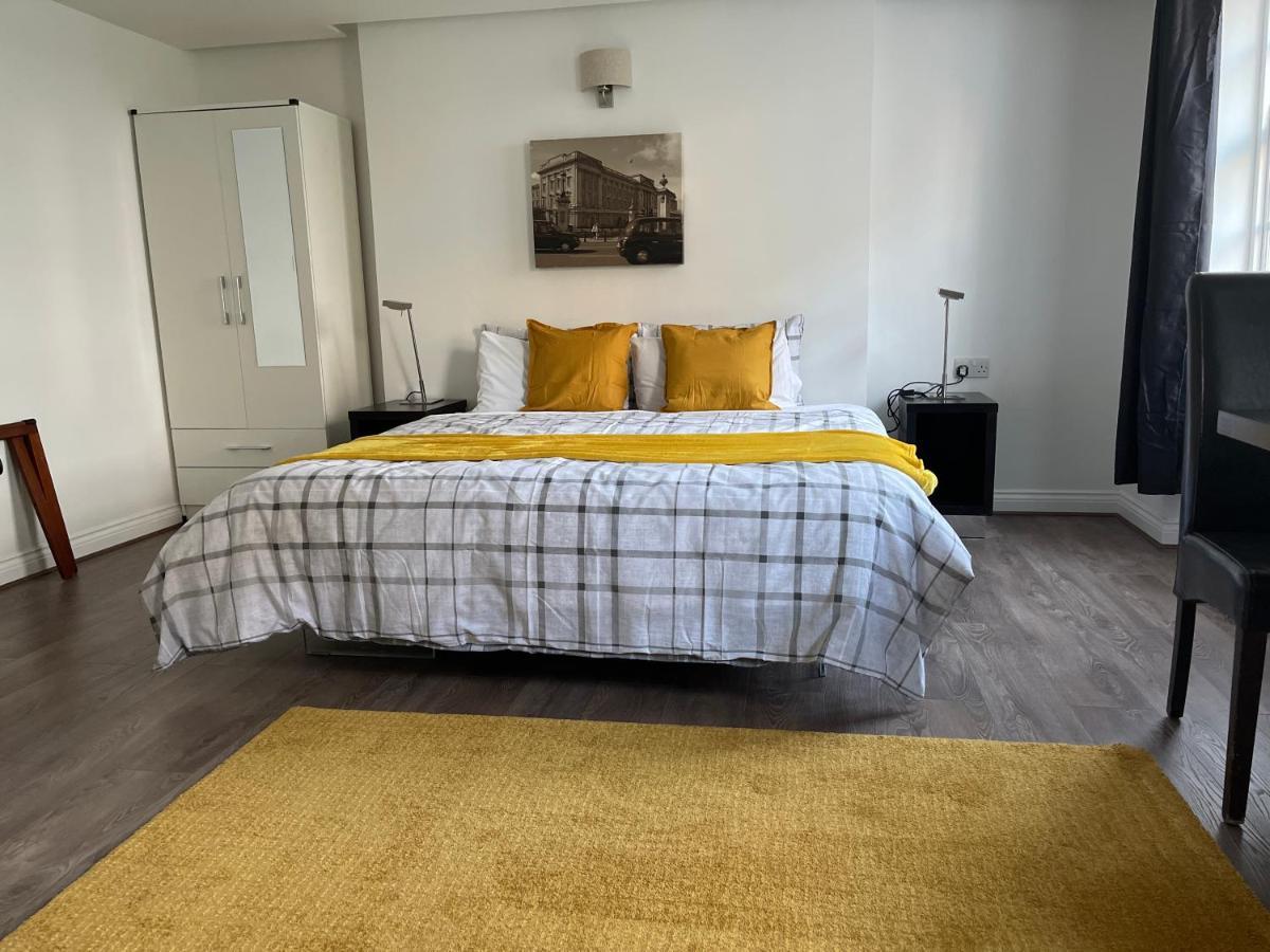 93 Charlotte Apartamento *