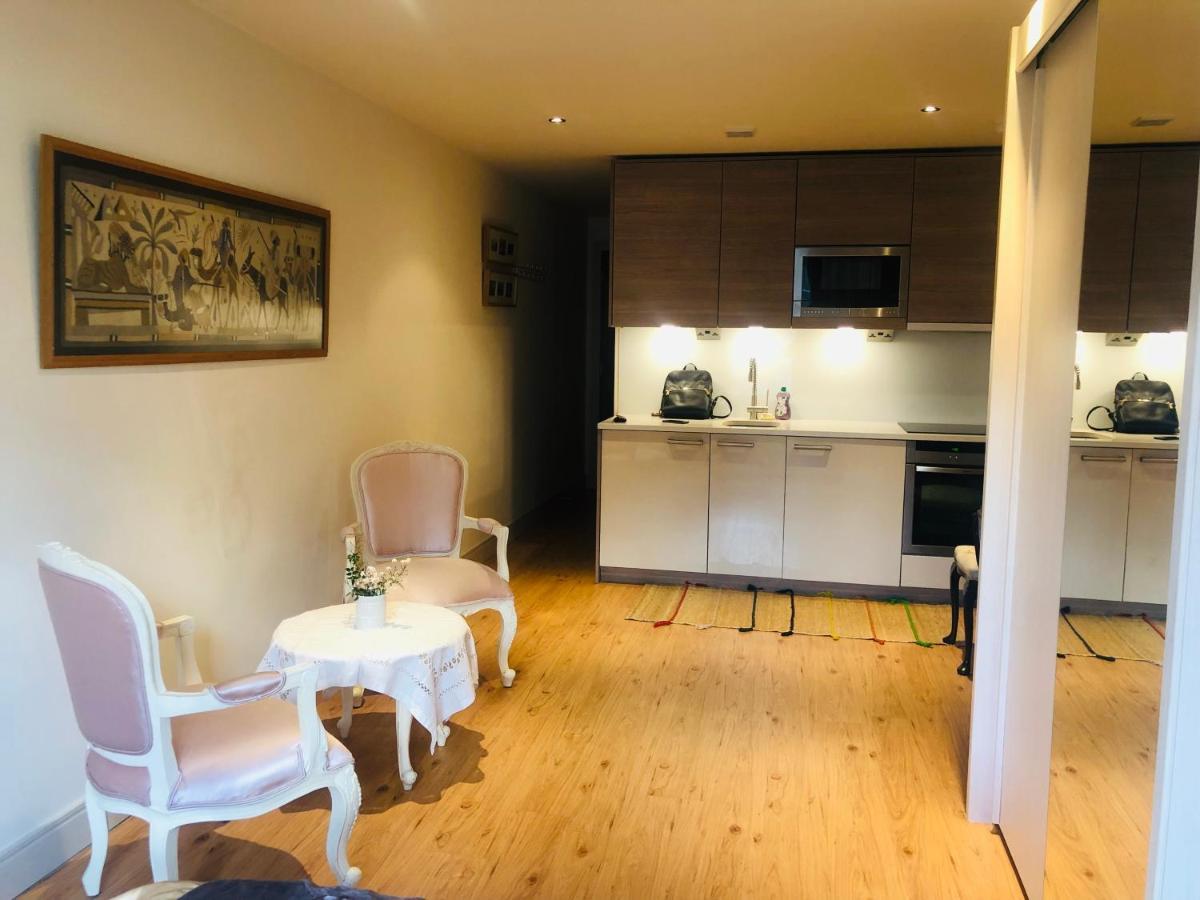 Studio Flat In Imperial Wharf-chelsea Harbour Londen