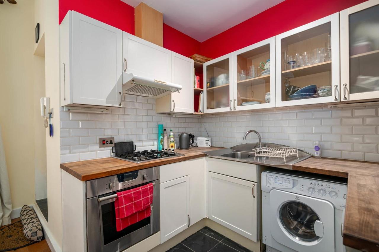 Guestready - Former Pub-turned-one Bedroom Flat * London