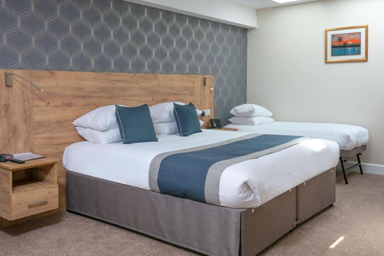 Western Northfields Ealing London