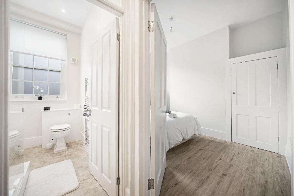 2 Bed Camberwell Champion Park Denmark Brixton London