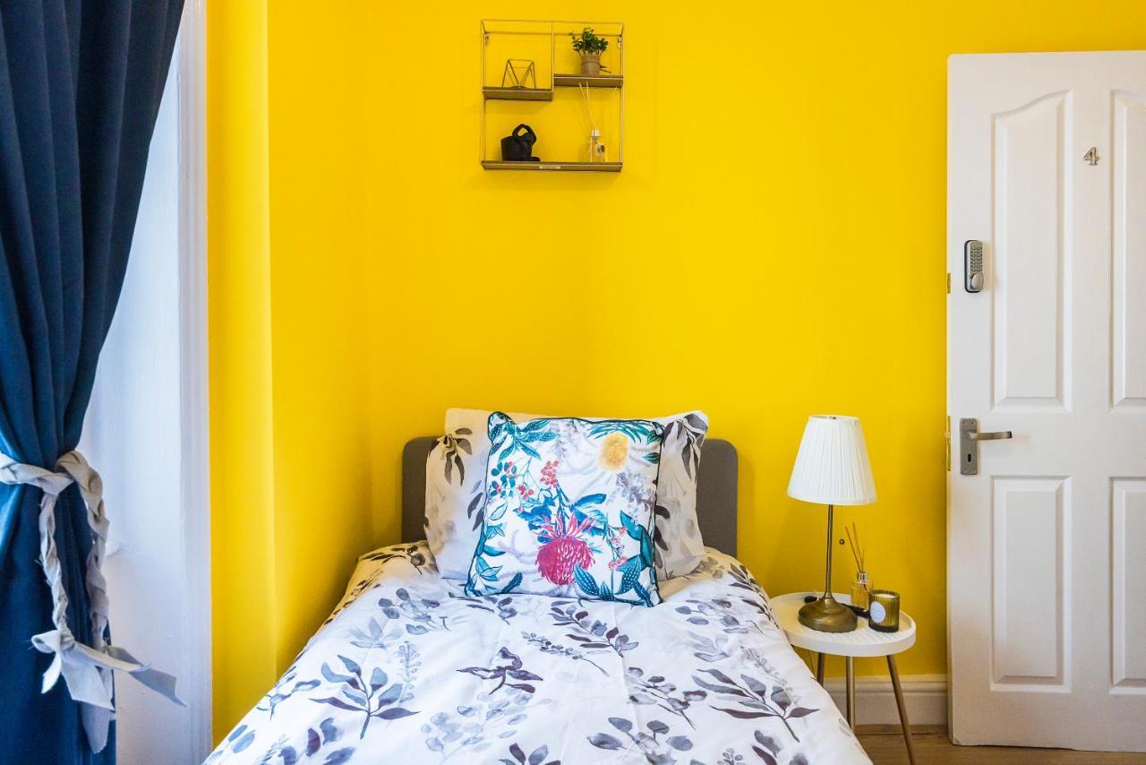 Pimlico Hub Guest house *