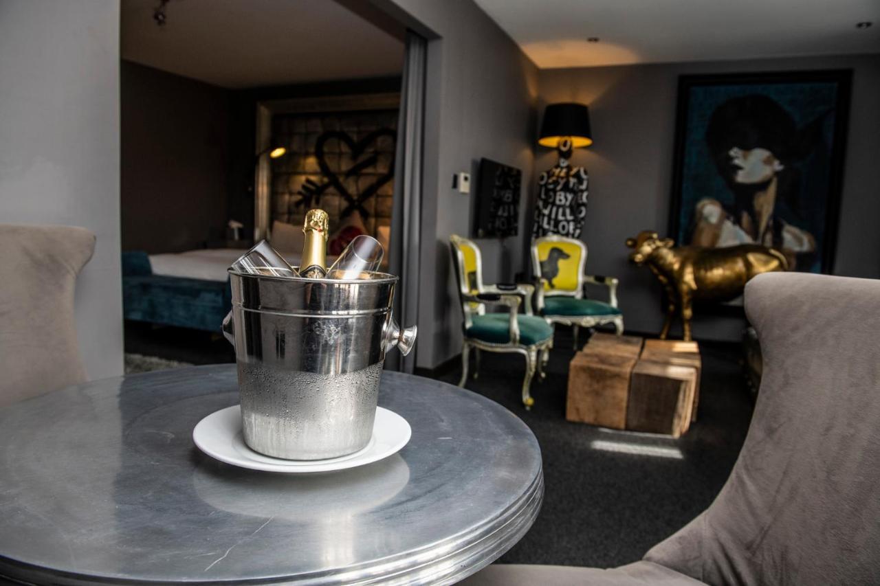 The Exhibitionist 5* Londen