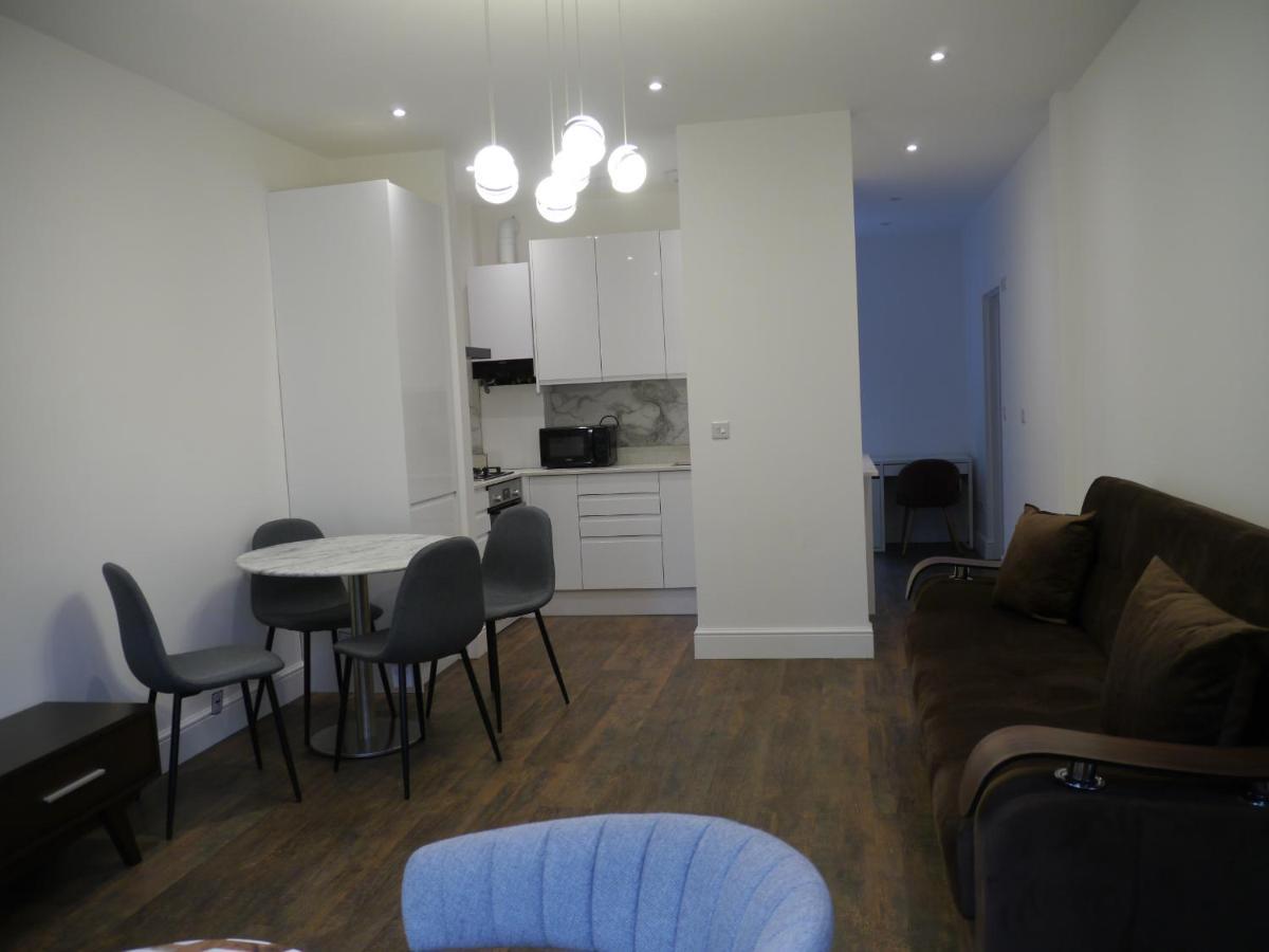 64 Avonmore Olympia Kensington Boutique *