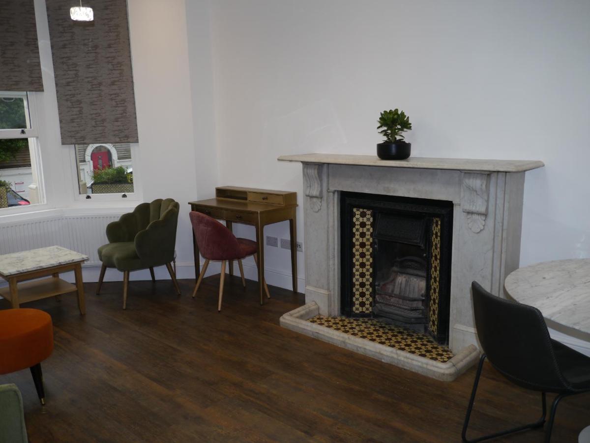 64 Avonmore Olympia Kensington Boutique Apartment London