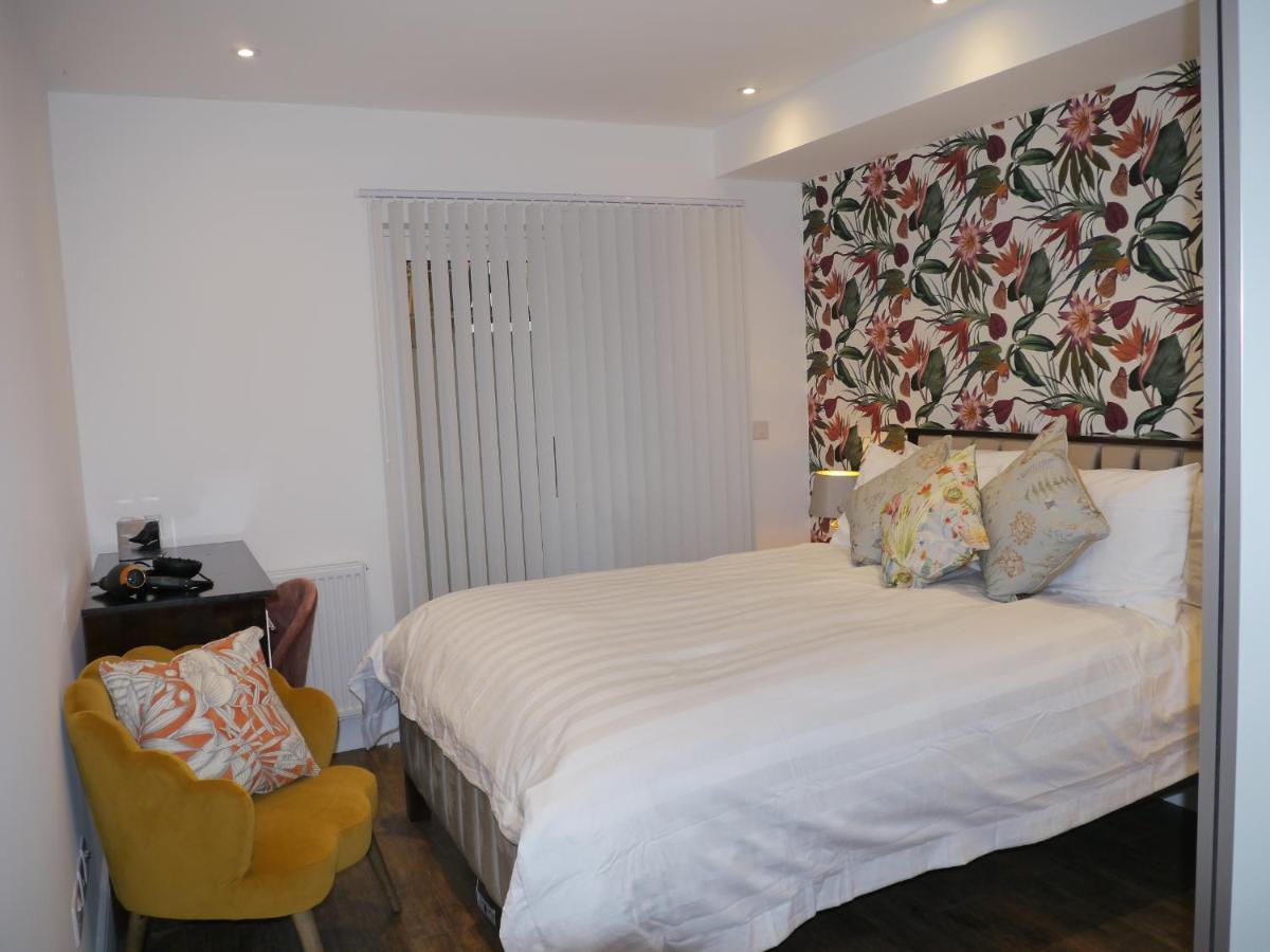 64 Avonmore Olympia Kensington Boutique London