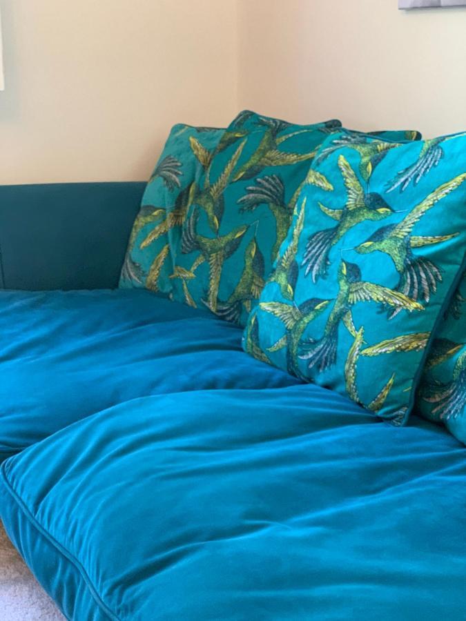 1st Floor Luxury 2 Bedroom 1 Bathroom Hampstead Apartment London