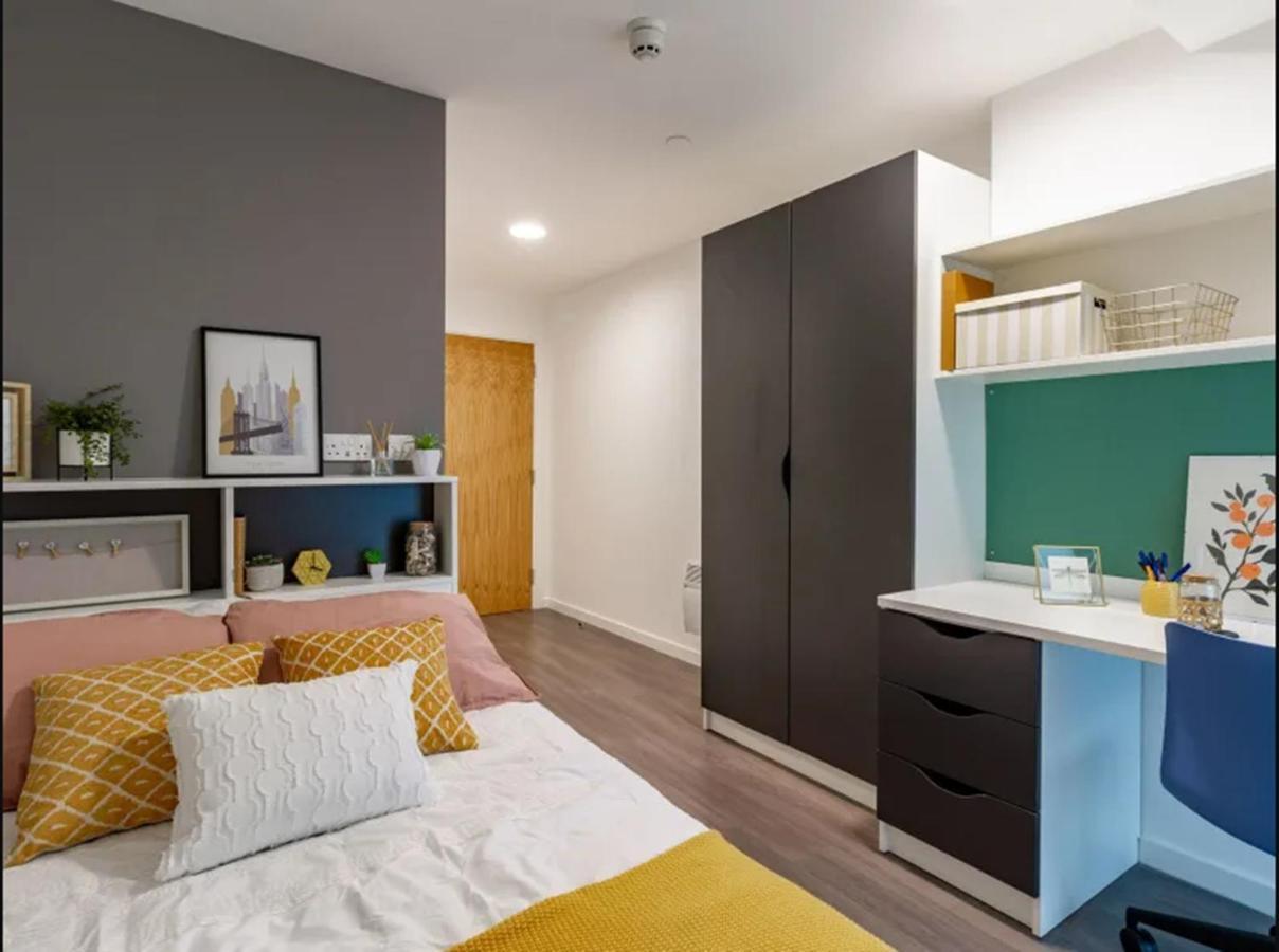 Modern Rooms In Wembley, Sk Gasthuis Londen