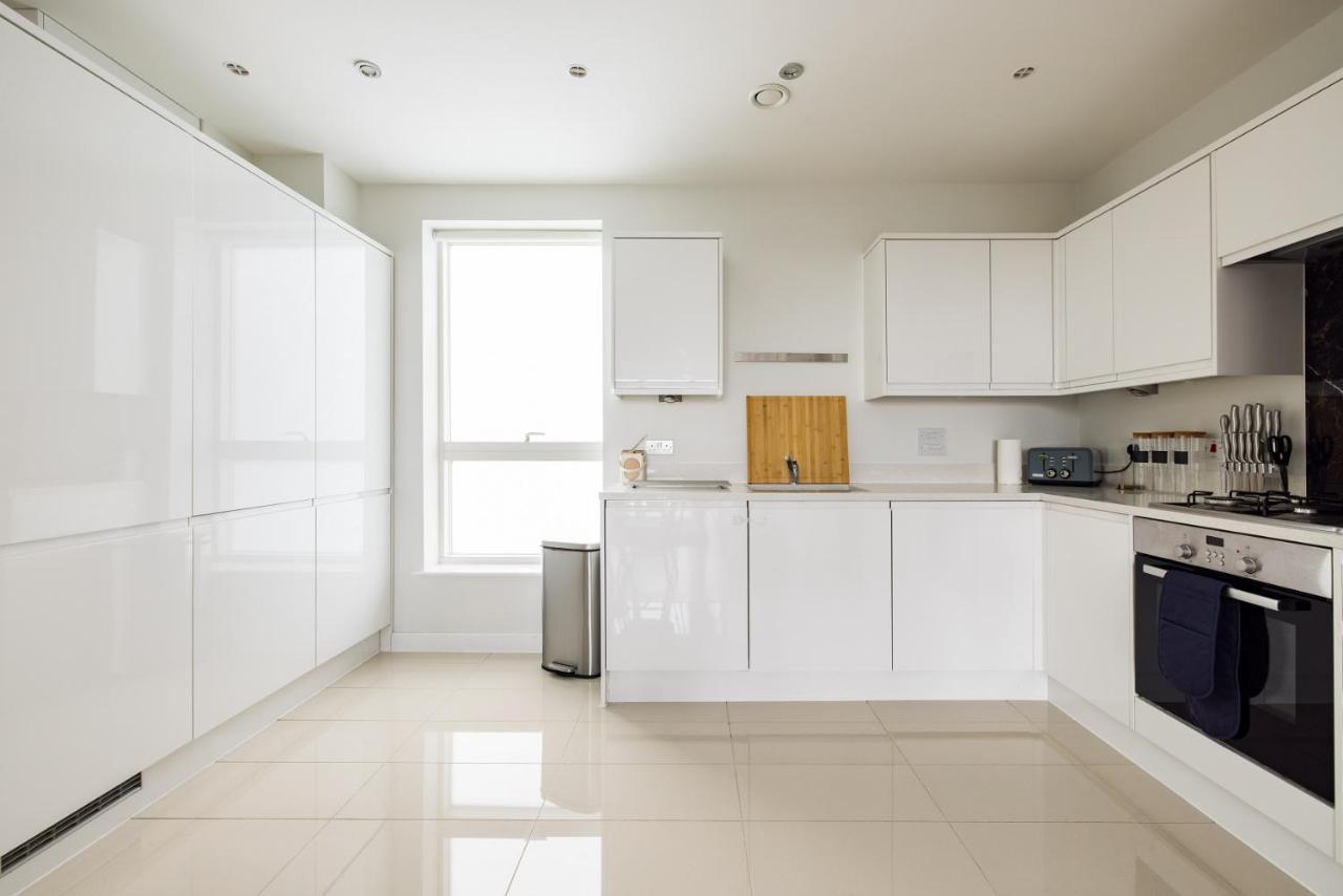 The Limehouse Classic - Endearing 2bdr Flat With Balcony *