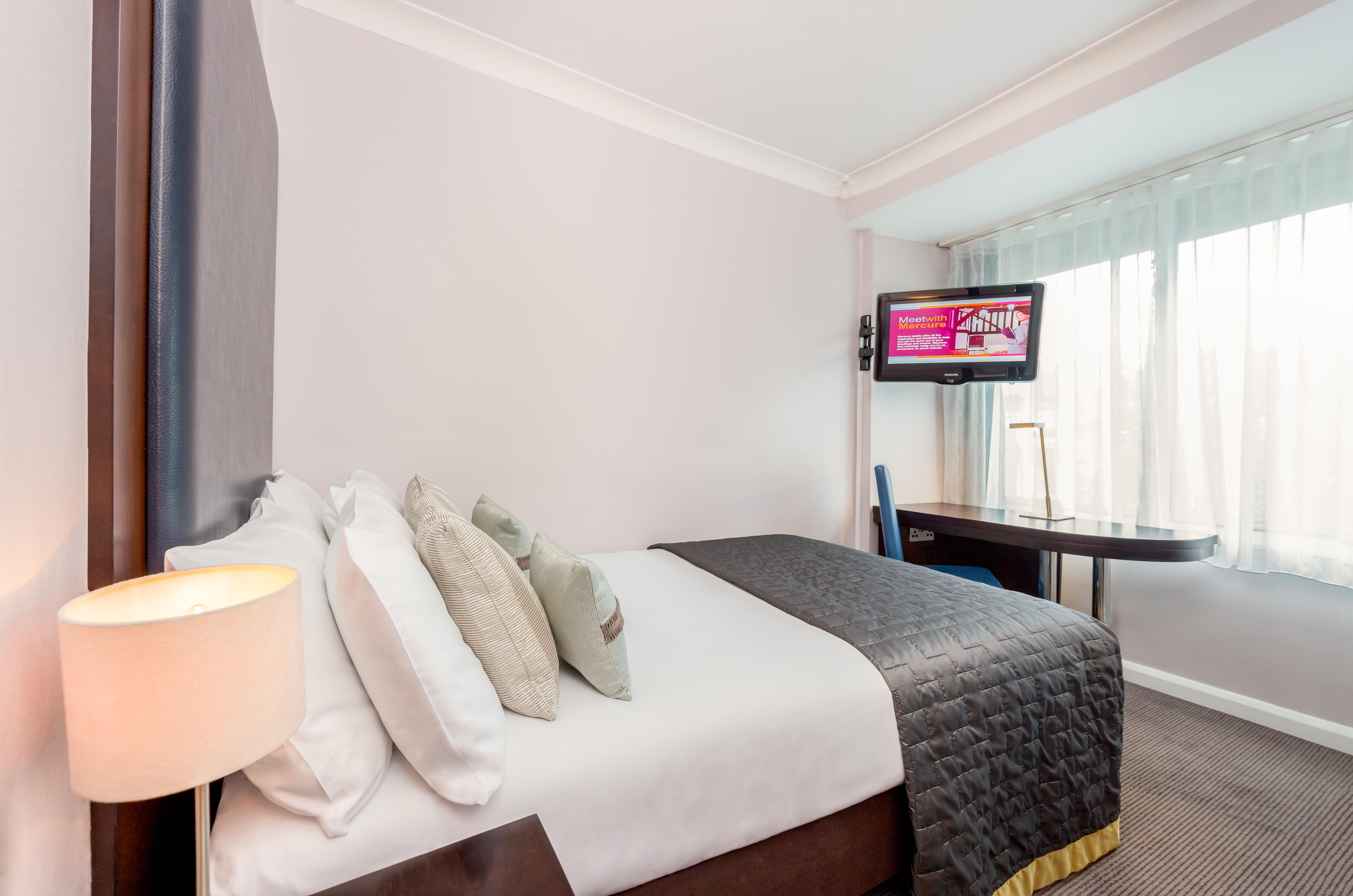 Mercure Kensington Hotel