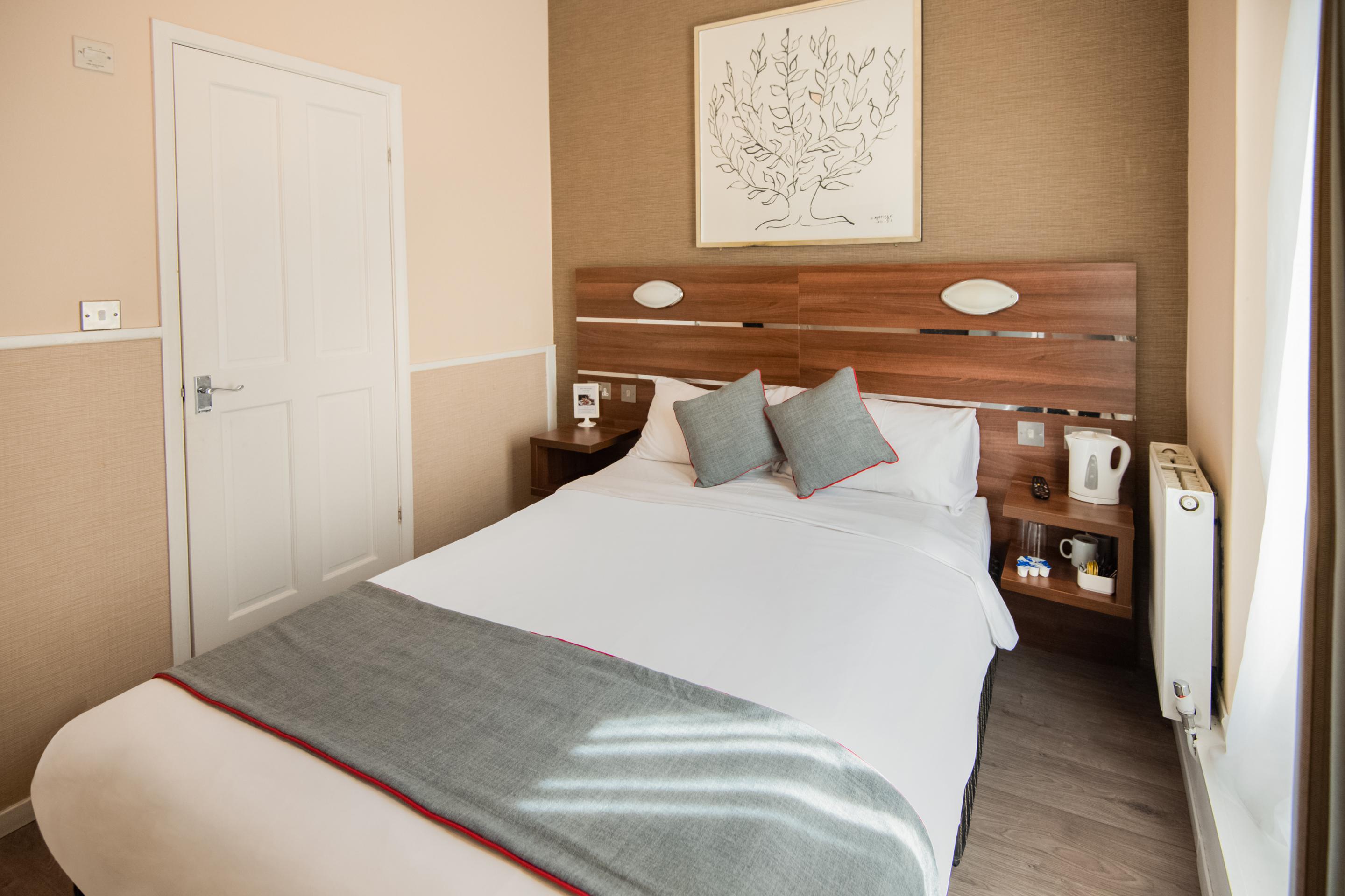 Huttons Hotel, Victoria Londen
