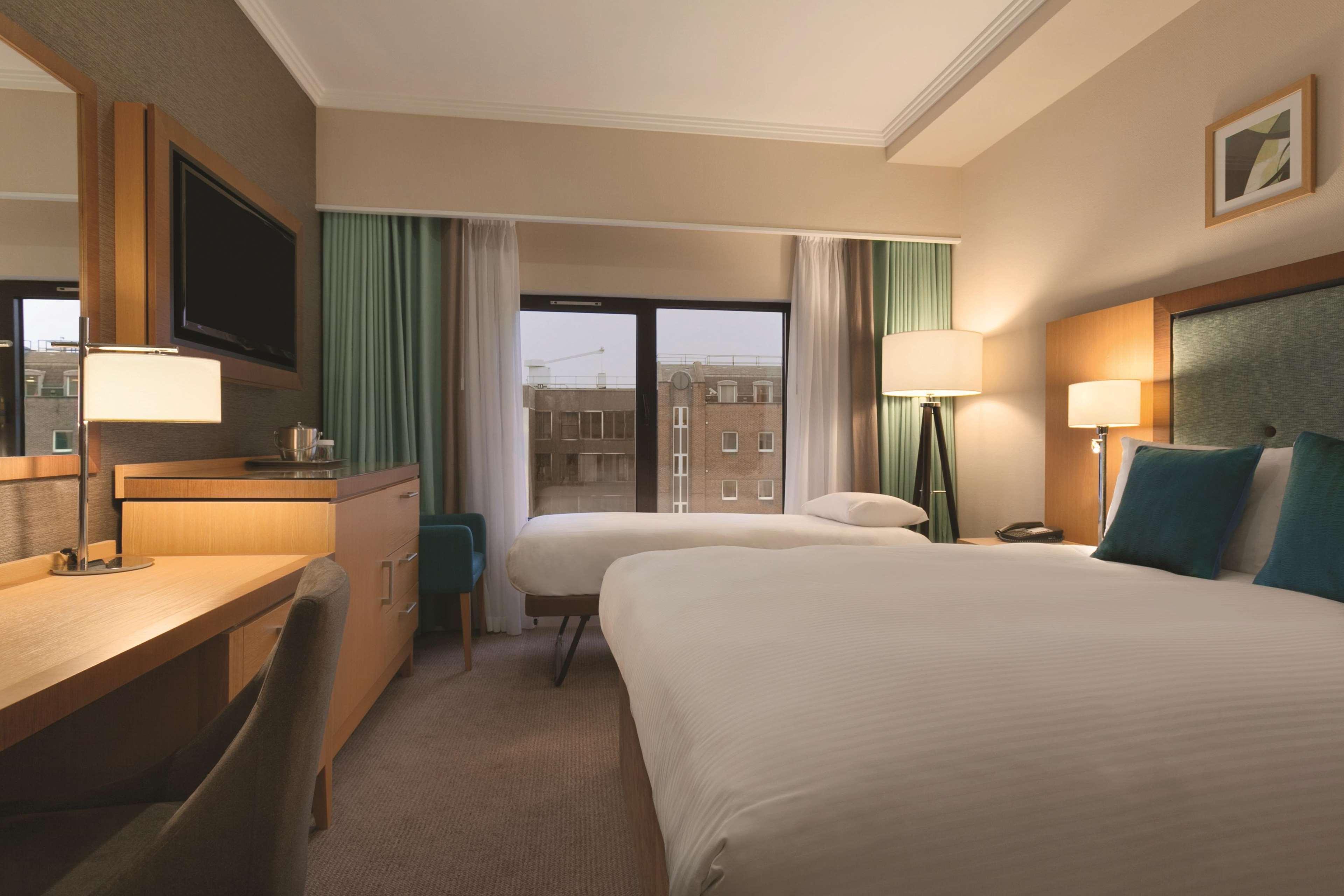 Doubletree By Hilton Victoria 4* London