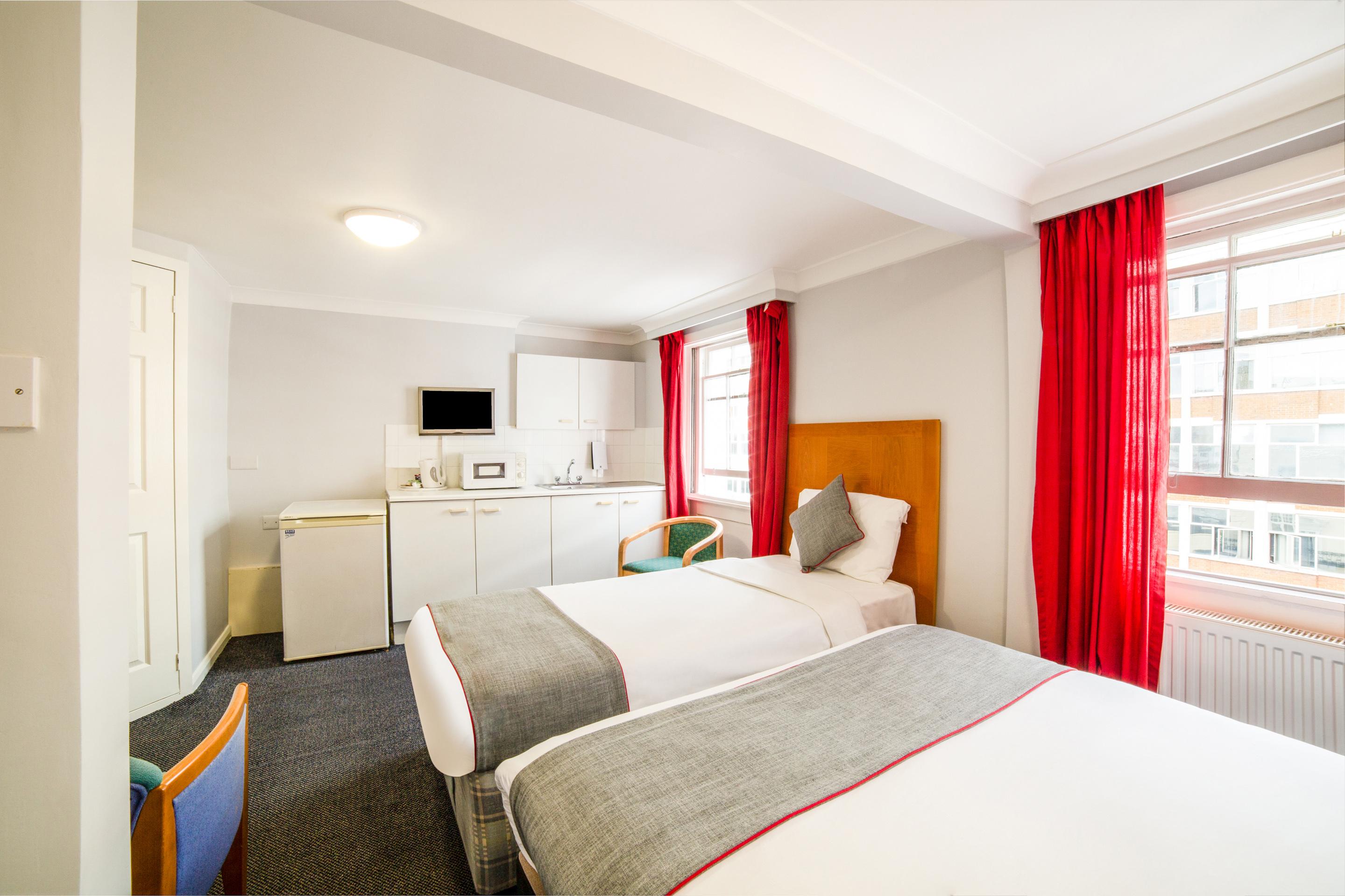Hotel Studios28 3*