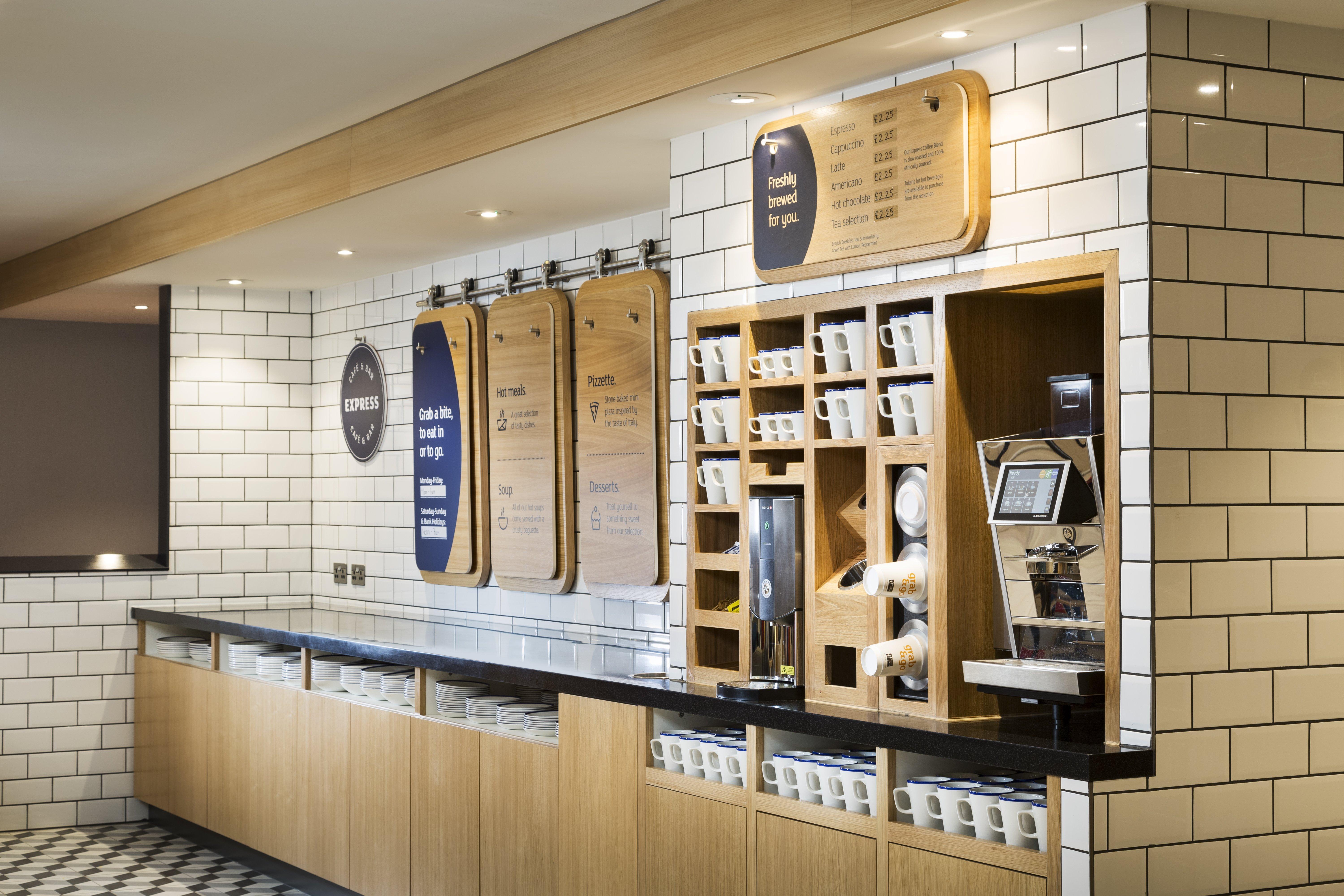 Express Park Royal By Ihg 3*