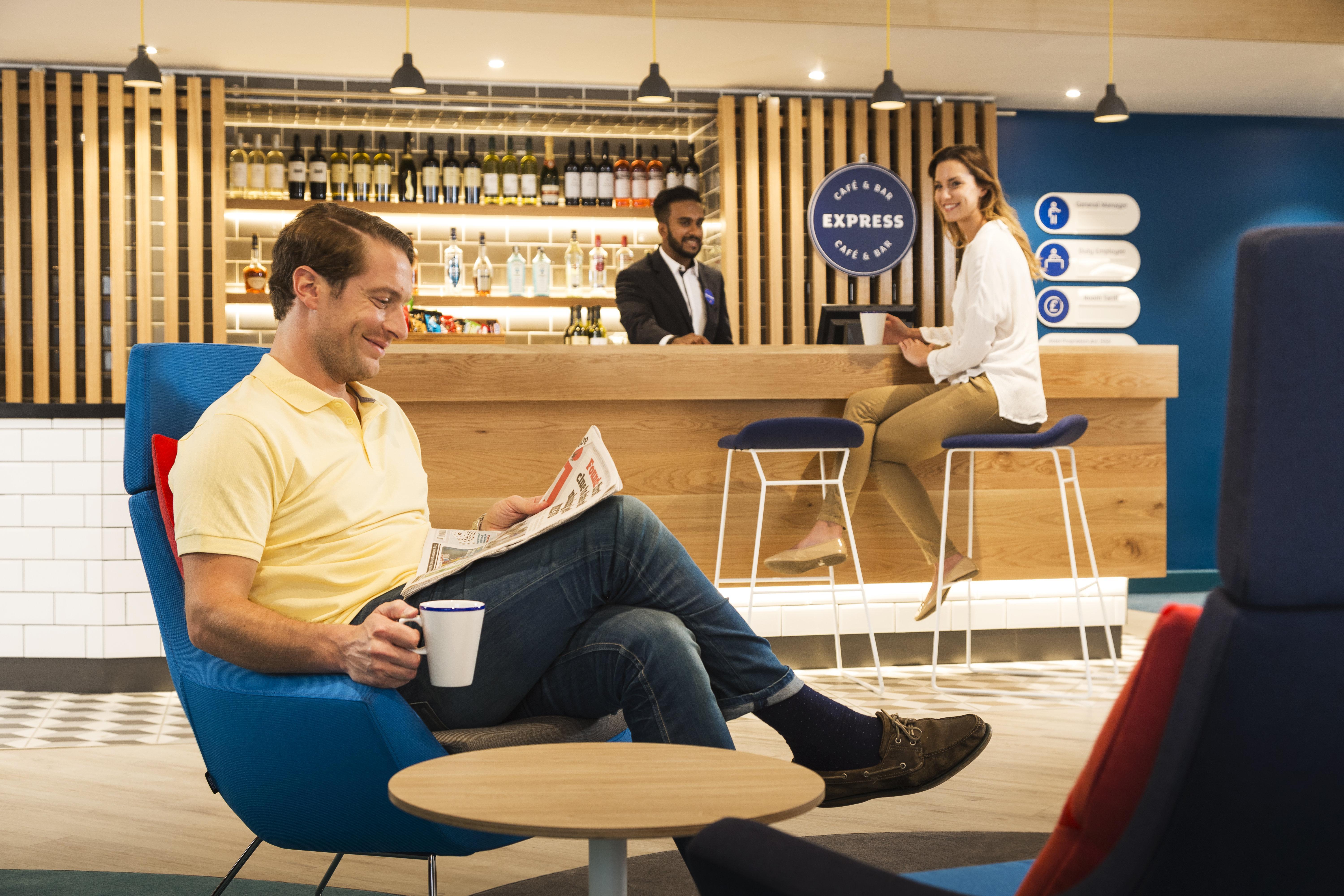 Hotel Express Park Royal By Ihg London