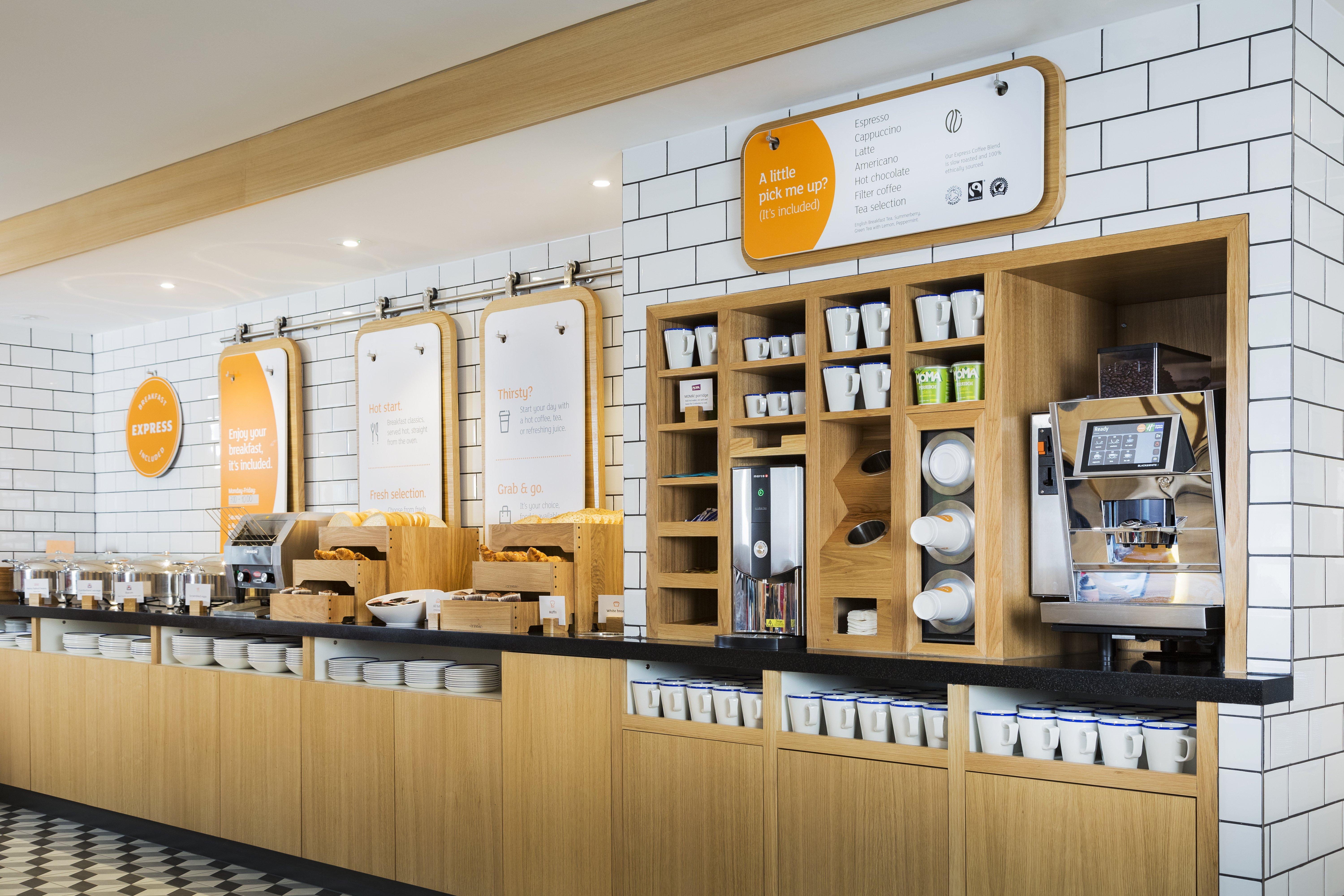 Hotel Express Park Royal By Ihg 3*