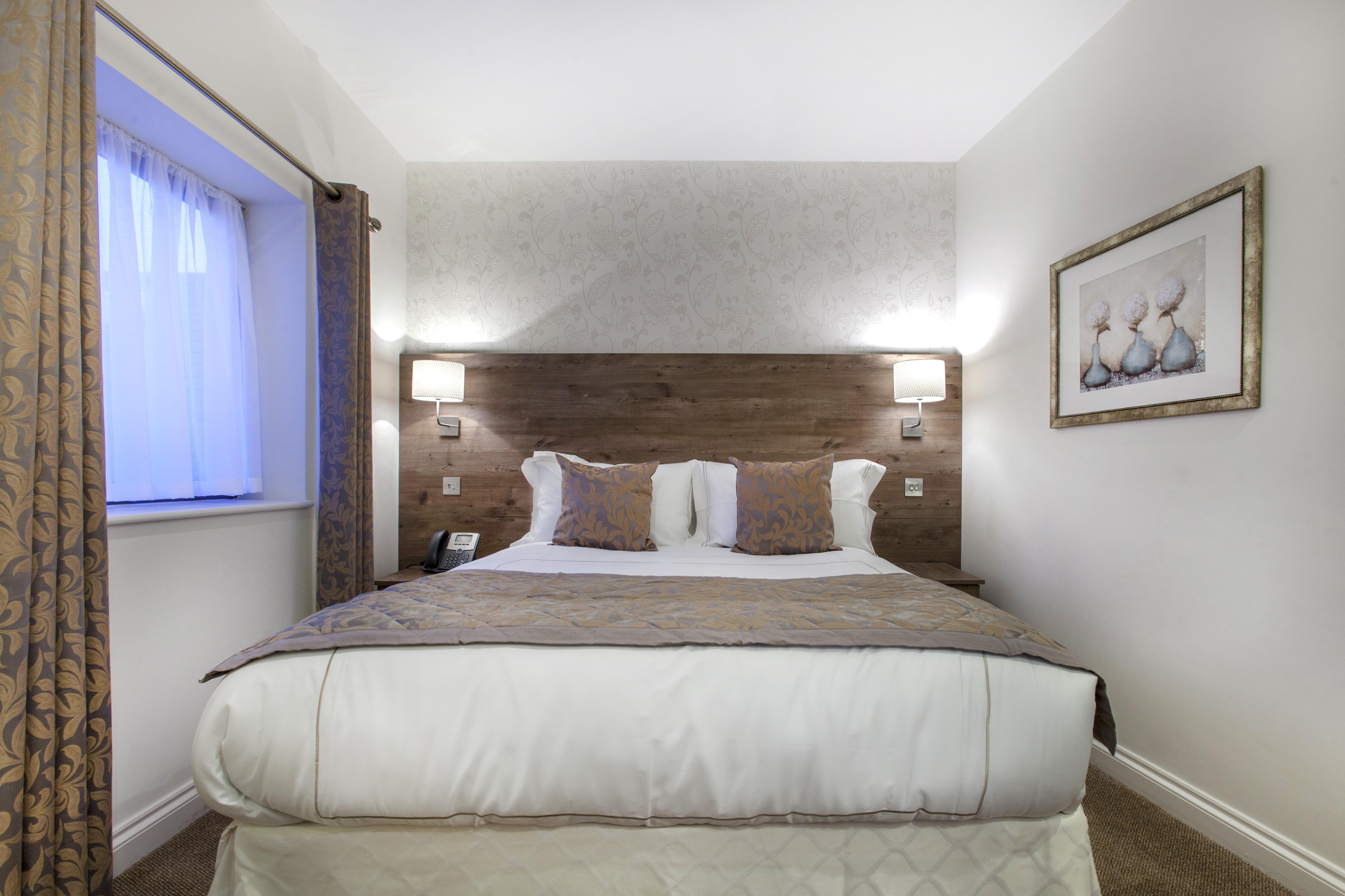 Shepherds Bush Hotel 4*