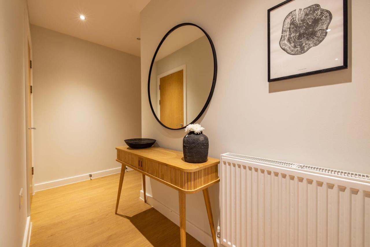 The Limehouse Classic - Endearing 2bdr Flat With Balcony * London