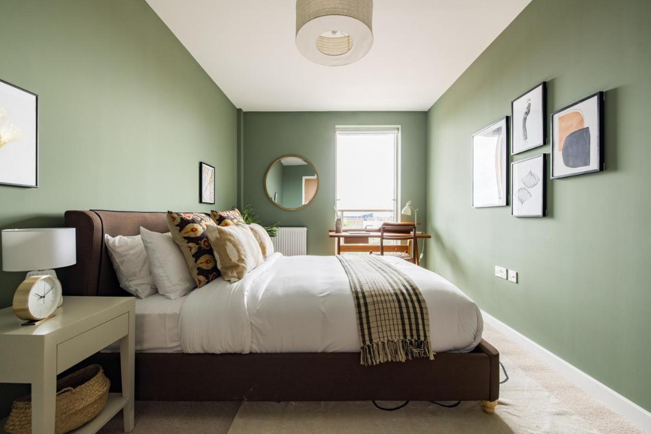 The Limehouse Classic - Endearing 2bdr Flat With Balcony Apartment