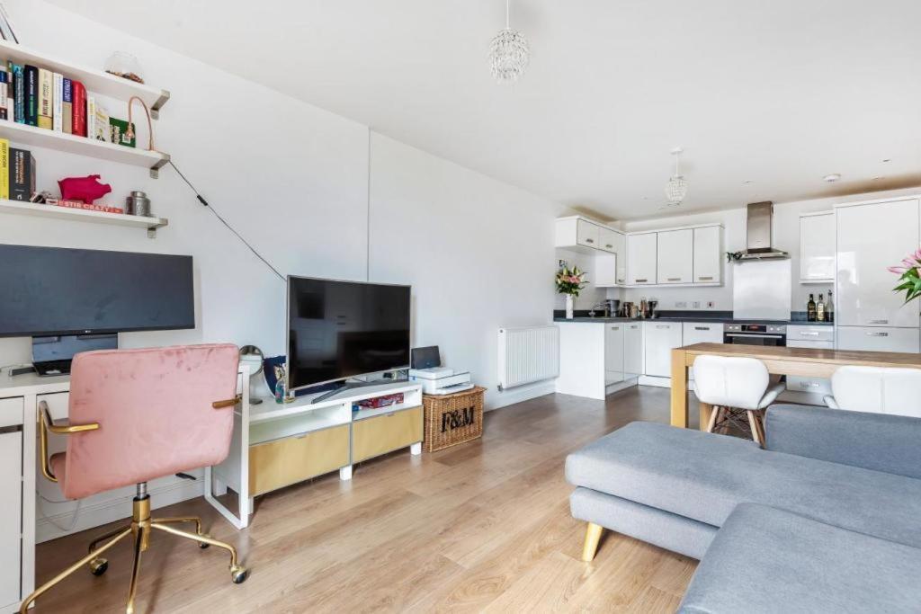 Stylish 2bed2bath Flat Roof Garden View * Londen