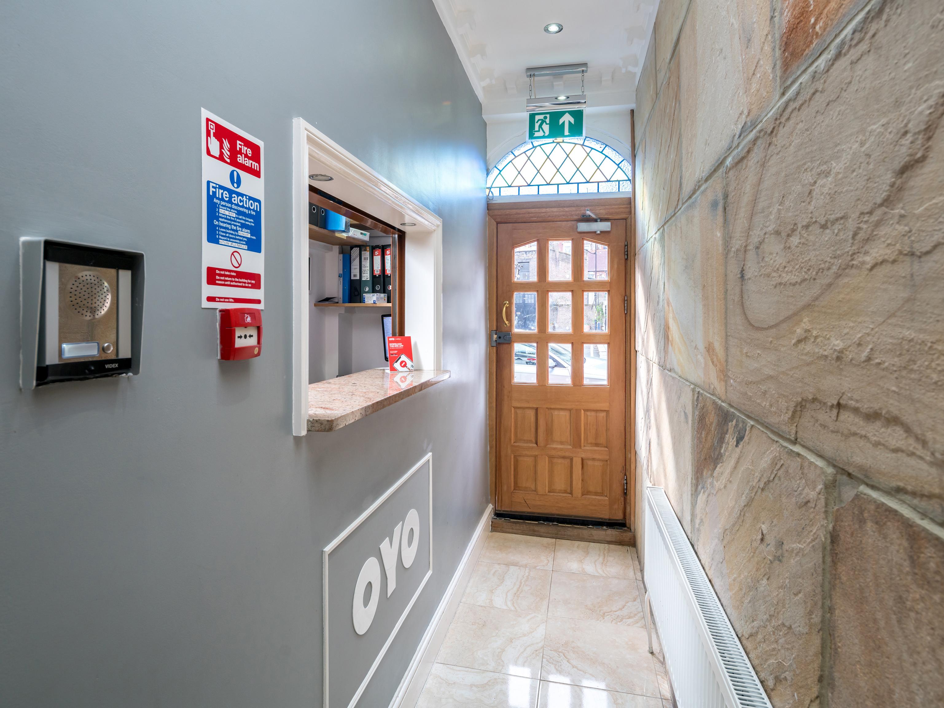 Apollo Kings Cross Hotel 3*
