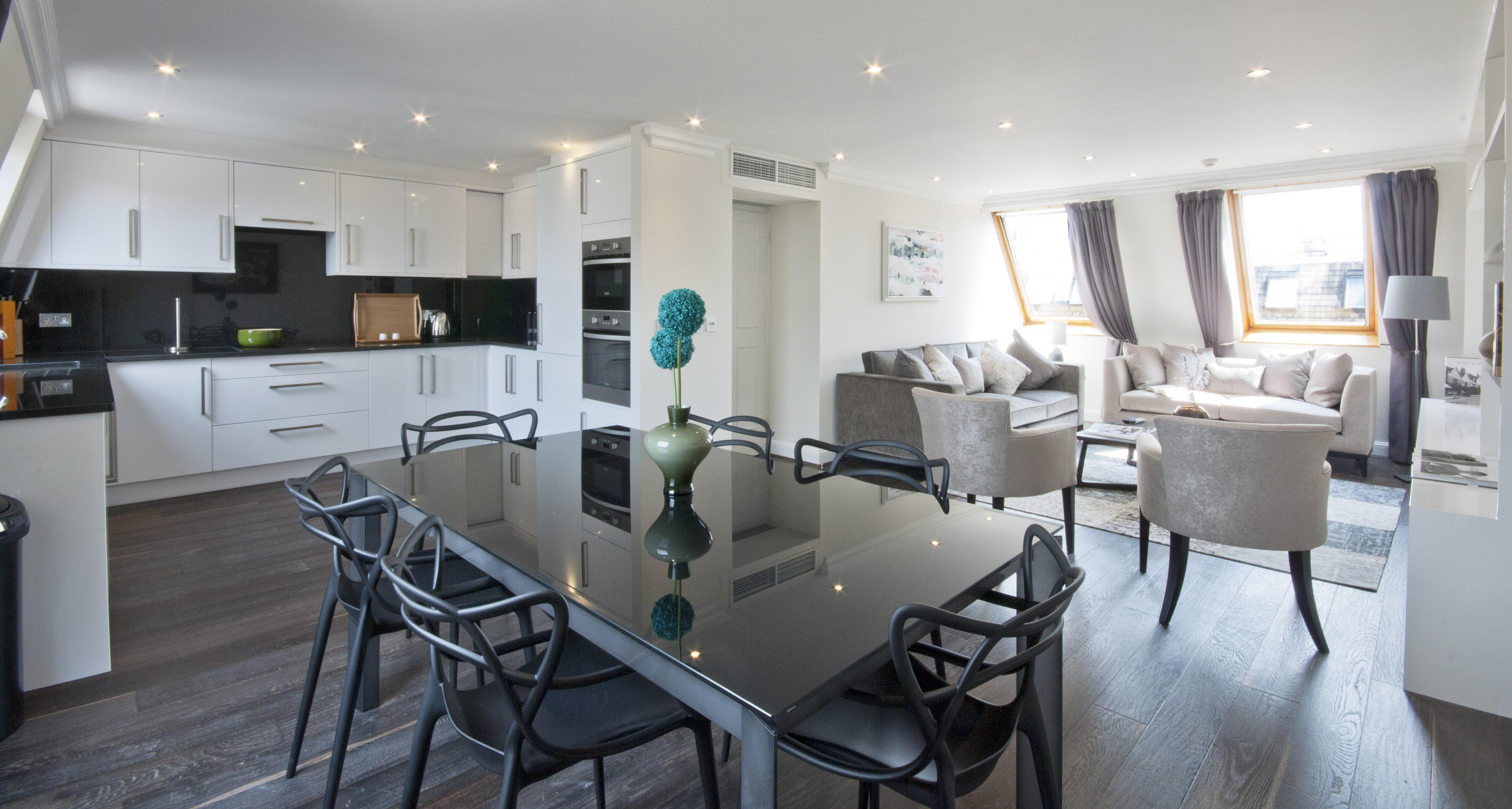 Apartahotel Manson Place 4*